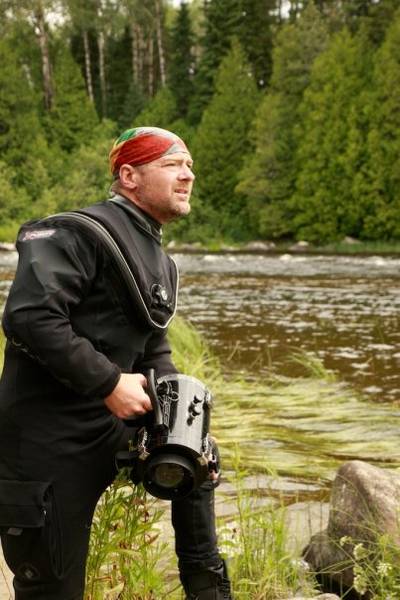 Les Stroud W/ one of his Equinox Housings- The HD6