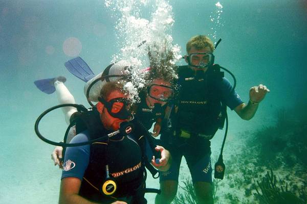 With my non-diving friends on a &quot;Discovery Dive&quot; in Mexico.